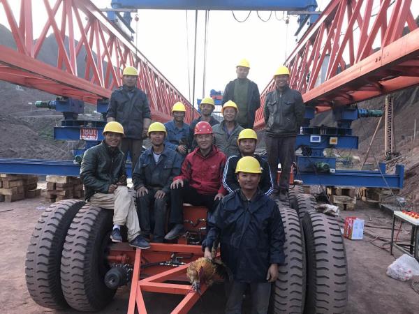 许总亲临现场与兄弟们并肩作战